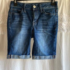 SO Favorite Bermuda Low Rise